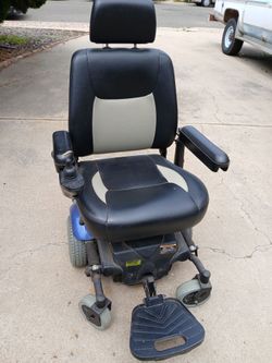 Mobility power wheelchair