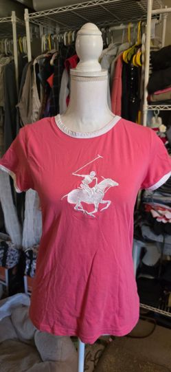 2 women's tops
