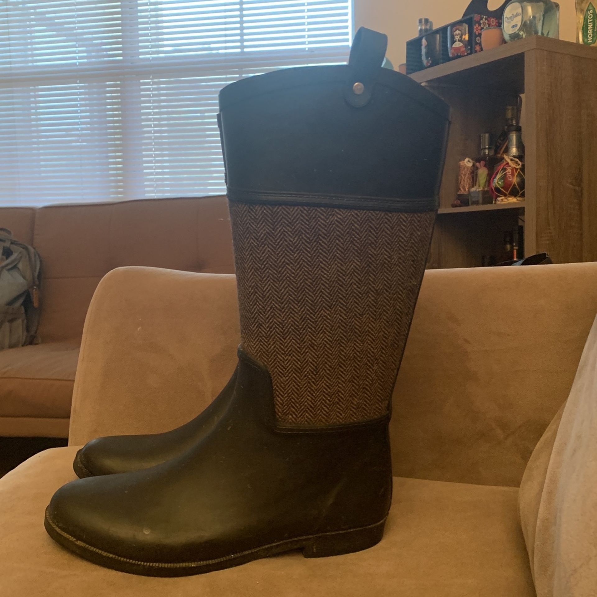 rain boots
