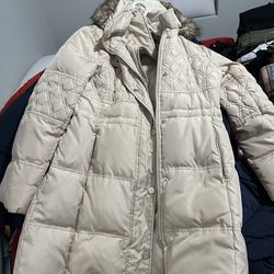 Down coat. Donatella