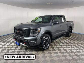 2021 Nissan TITAN