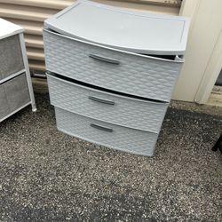 Gray 3 Drawer Wide Weave Tower Plastic storage Drawers with Pull Handles