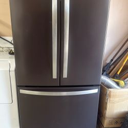 Whirlpool Refrigerator With Ice And Water