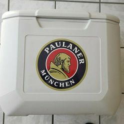 Coleman Rolling Cooler 50 Quart Paulaner Munchen German Lager Beer Limited Promo