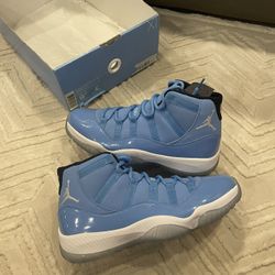 VNDS Air Jordan Retro 11 Pantone Size 9.5 