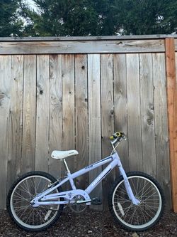 REI Novara Pixie 20” Kids’ Bicycle Children Girls Bike