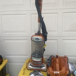 Shark Lift Away Vacuum Cleaner