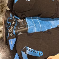 Brand New Seven Knee Pads For Biking 