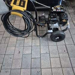 DEWALT HONDA GX(contact info removed)PSI PRESSURE WASHER NEW