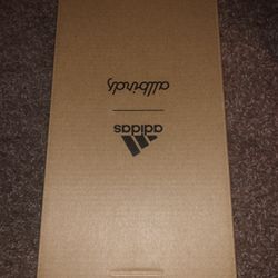 Women’s Adidas Allibirds 