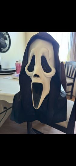 Ghost Face (Scream) Halloween costume mask for adults – 10 pieces available at $20 each.