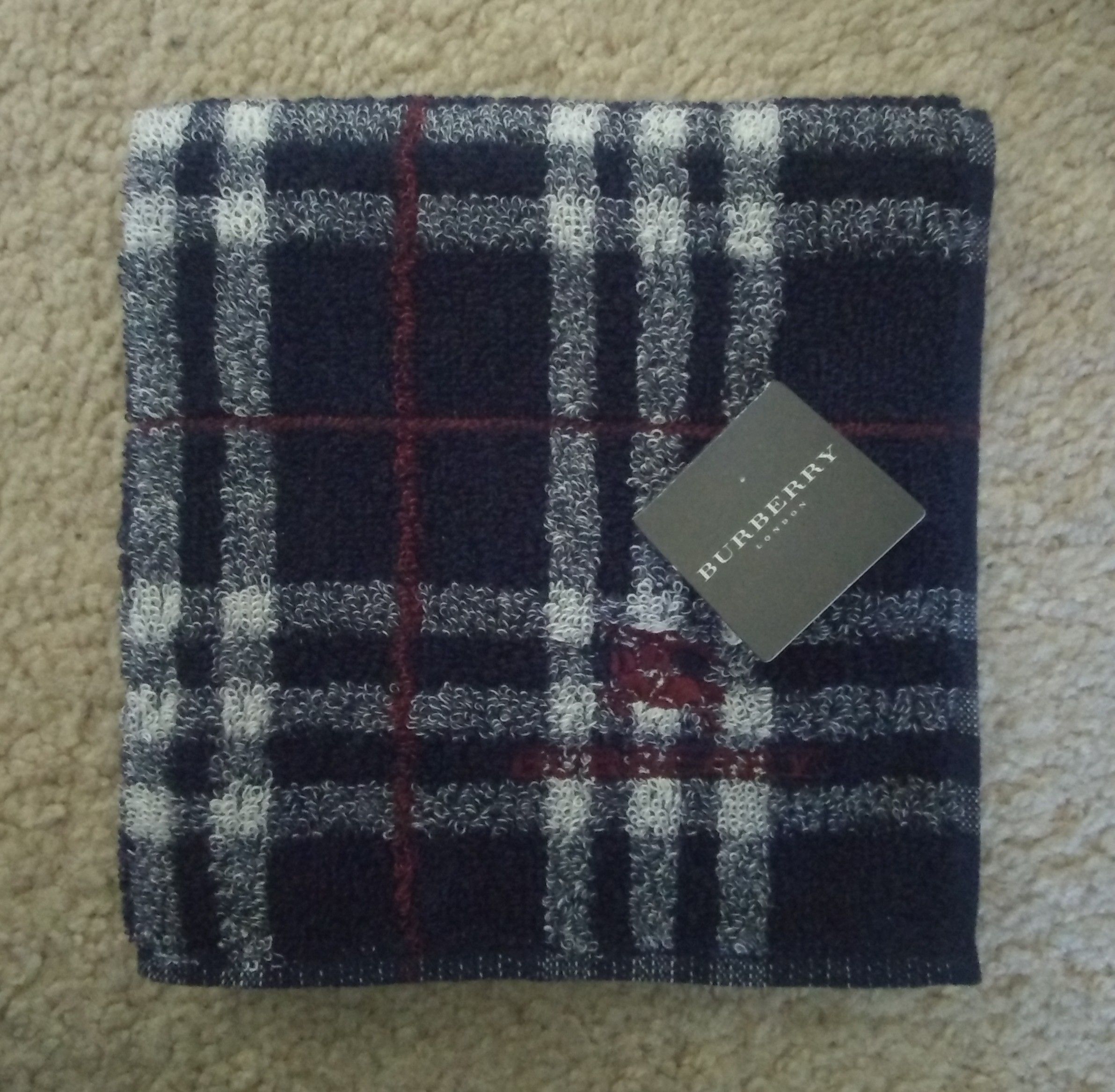 Authentic Burberry Bag ( New ) for Sale in Bellevue, WA - OfferUp