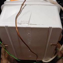 Ge dishwasher , it works real good and it gets the dishes real clean obo