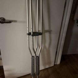 Crutches 