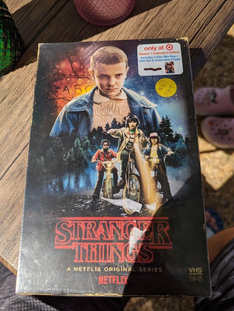 Season 1 Collector Edition Stranger Things DVD