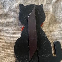Handmade Vintage Wooden Carved Black Cat Magnet