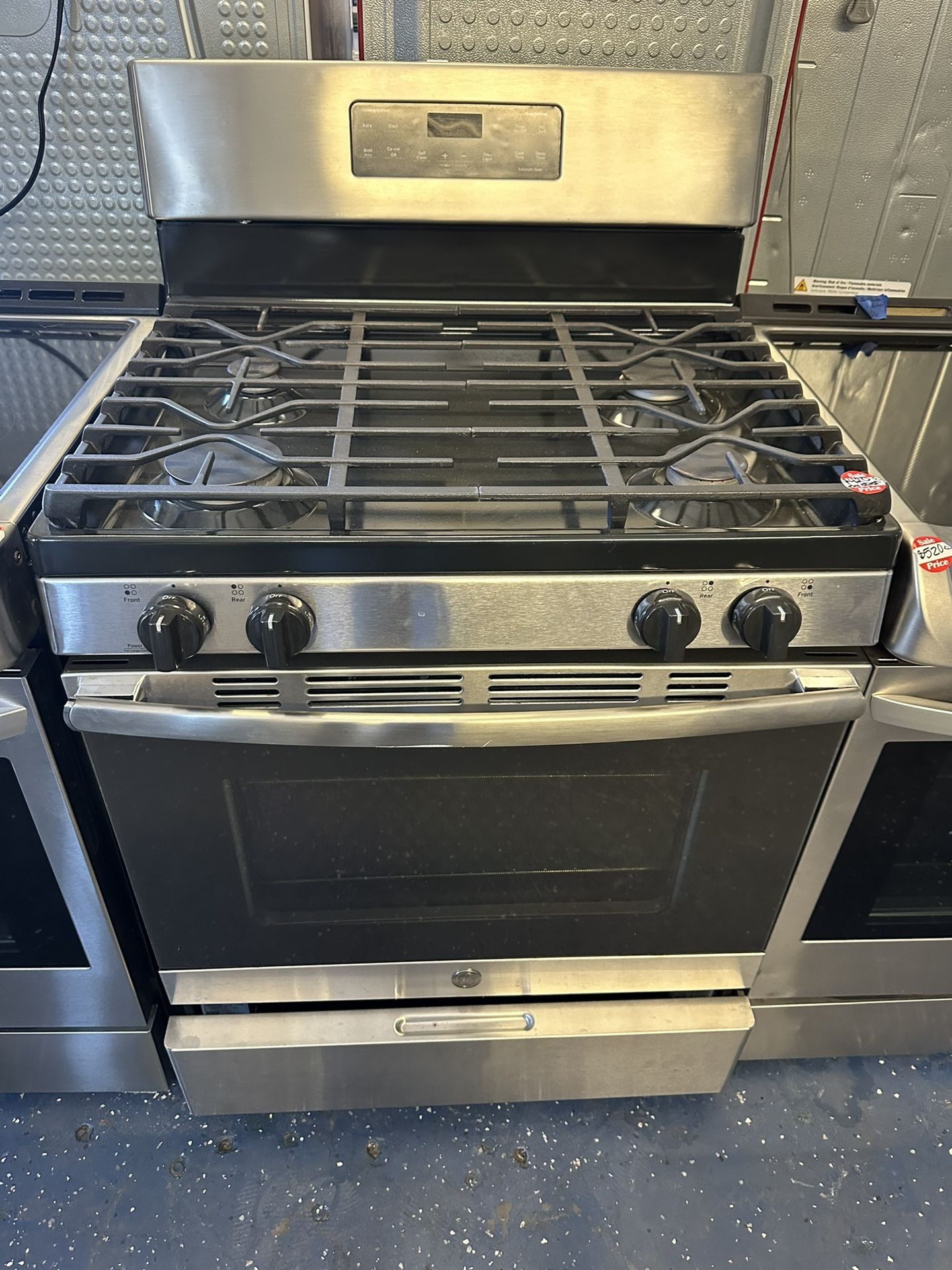 🔹Ge Stainless Steel Propane Stove🔹comes With 60 DAY WARRANTY 📍5200 E 10TH AVE TAMPA FL 33619📍