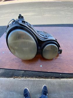 1996 to 2001 Mercedes Benz E class passenger headlight
