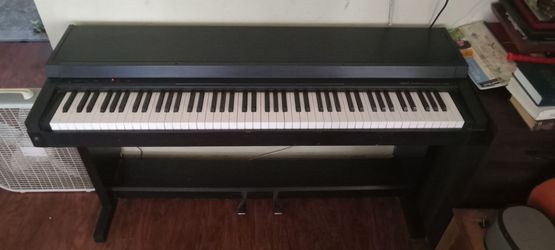 💥FREE Piano/keyboard💥