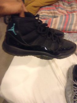 Jordan 11 gammas size 9 1/2