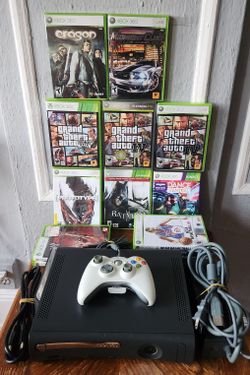 Xbox 360 Elite 120gb HHD BUNDLE WITH ACCESSORIES AND 14 VIDEO GAMES!