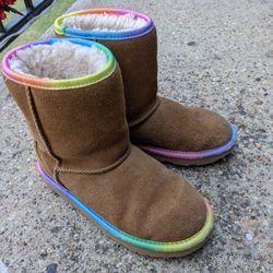 UGG GIRL BOOTS