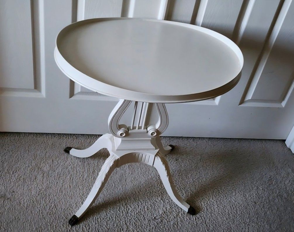 Mersman 6651 Vintage mahogany Wooden Harp Design 24-1/4" Tall Coffee table in white.