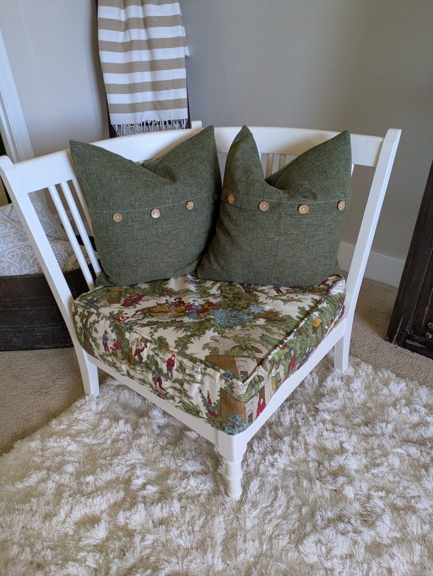 Cool Vintage Corner Chair