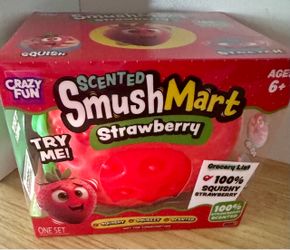 Smushmart Strawberry Squishy