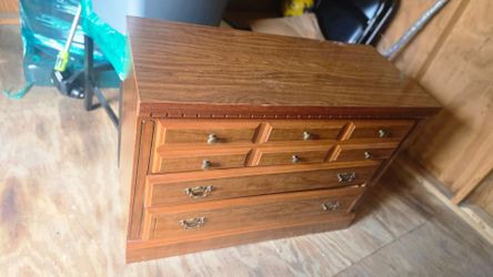 Dresser