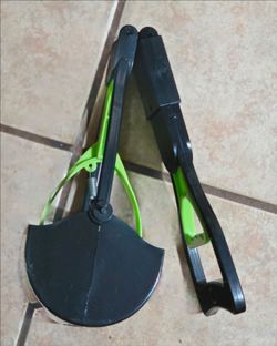 POOPER SCOOPER