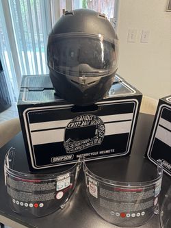 Motorcycle helmet