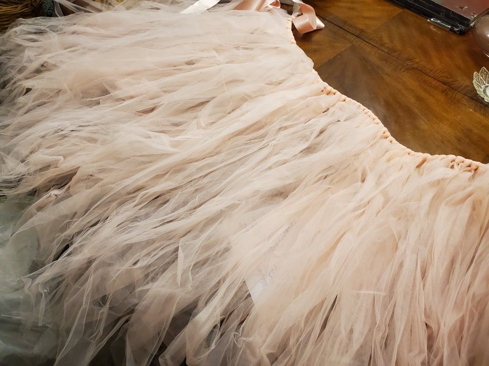 48 " Tulle Peach Table Skirt