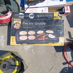 Electric griddle