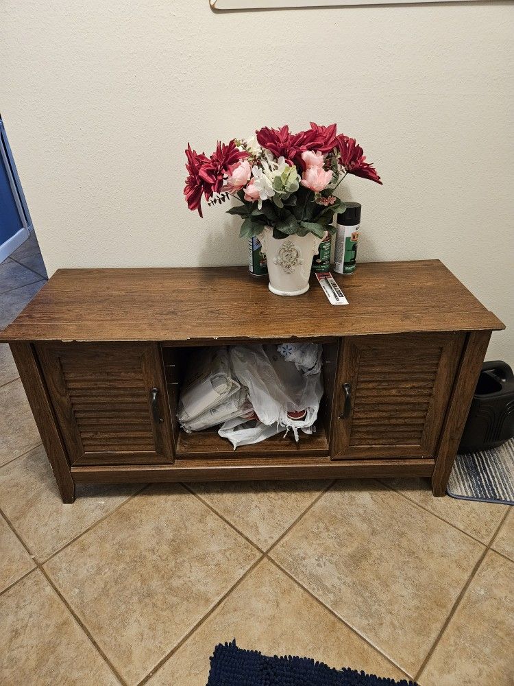 Gently USED TV stand