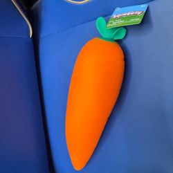 Squeeezy carrot