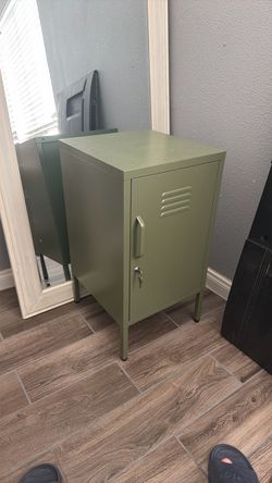 Green Metal Mini Locker Cabinet with Lock