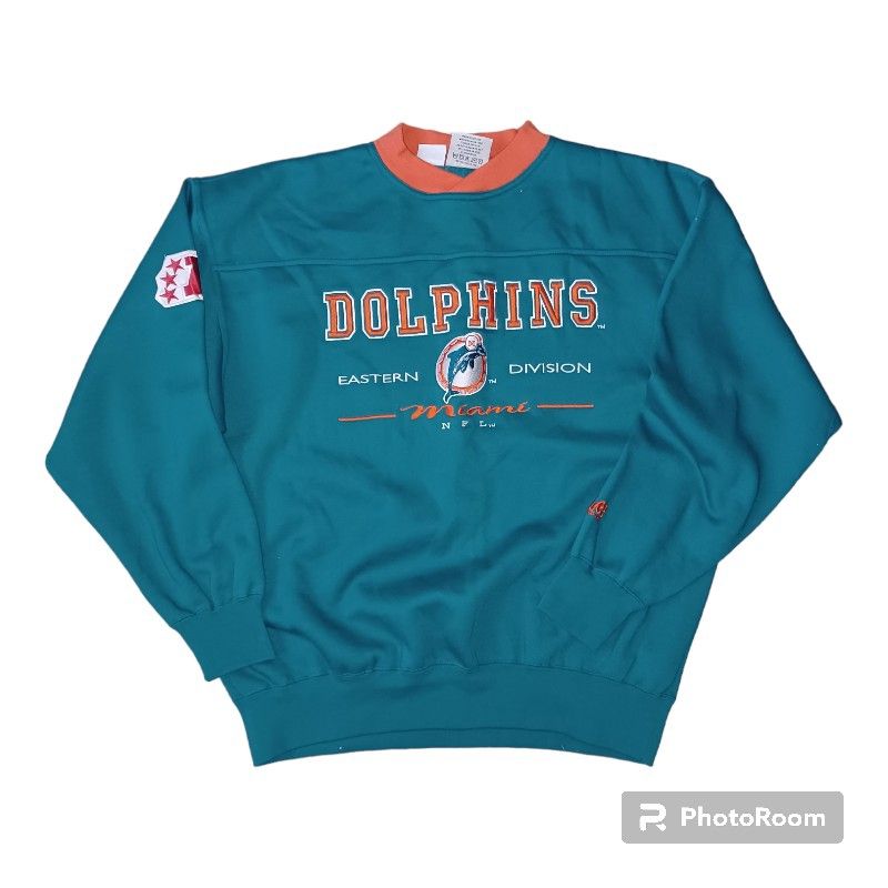 Using any opportunity to wear my vintage dolphins sweatshirt 