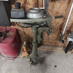 Johnson Outboard Motor 