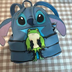Stitch Lounge Fly Back Pack