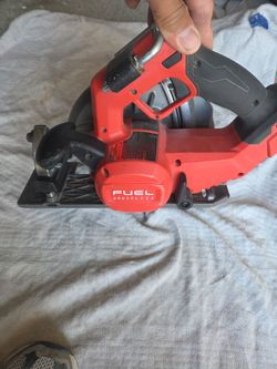 7 1/4 Milwaukee skillsaw