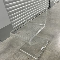 Clear Ascetic Chair 