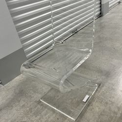 Clear Ascetic Chair 