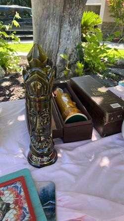 Old Crow limited edition Chessmen
