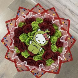 Hello Kitty Grinch Bouquet 