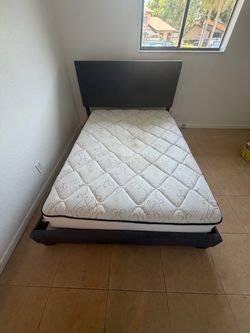 Full size bed