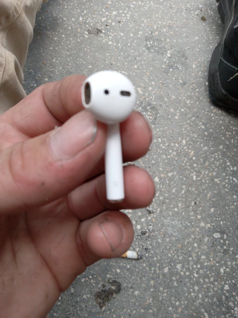 Apple 2 Gen Right Ear Pod
