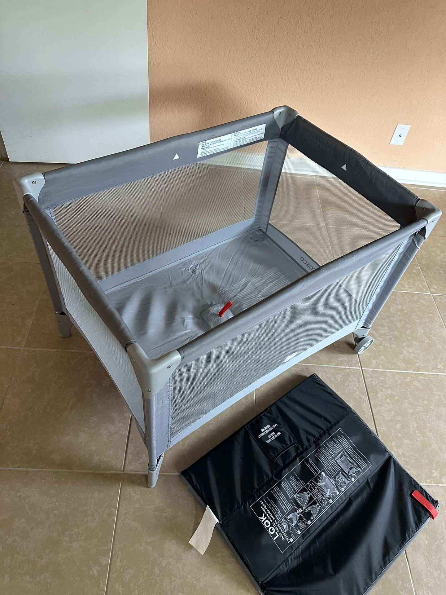 Cosco Baby Crib Portable 