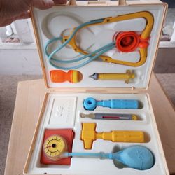 Vintage Play Dr Kit