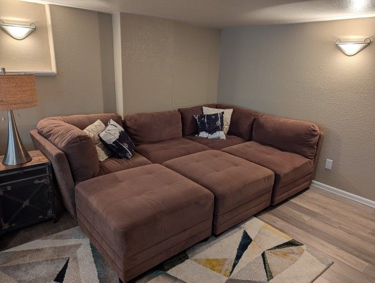 Sectional Couch for Sale, Good Condition